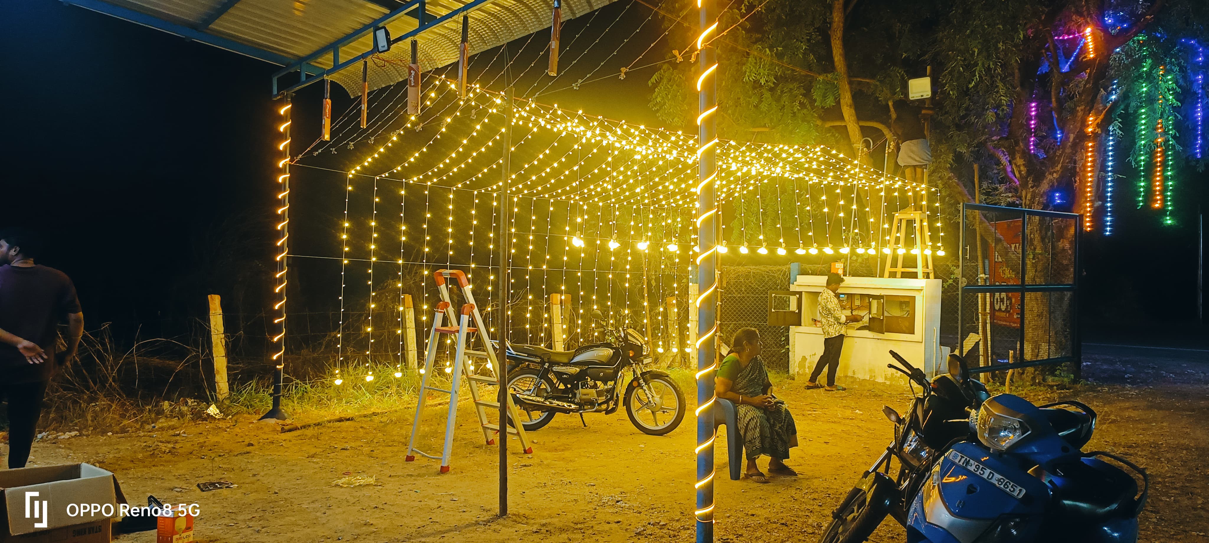Wholesale Display Center - Elite Crackers Sivakasi